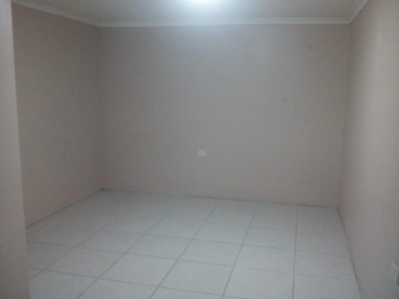 To Let 1 Bedroom Property for Rent in Ilitha Park Western Cape